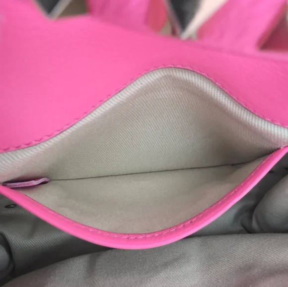 Auth Valentino Garavani Vitello Rockstud Flap Crossbody Bag - Picture 8 of 11